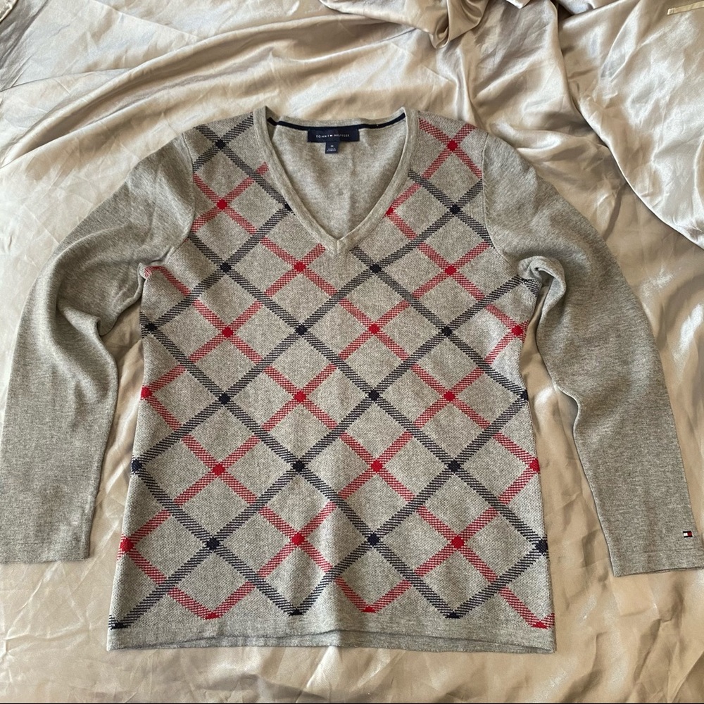 Tommy Hilfiger Gray V-neck 100% Cotton Sweater Size M